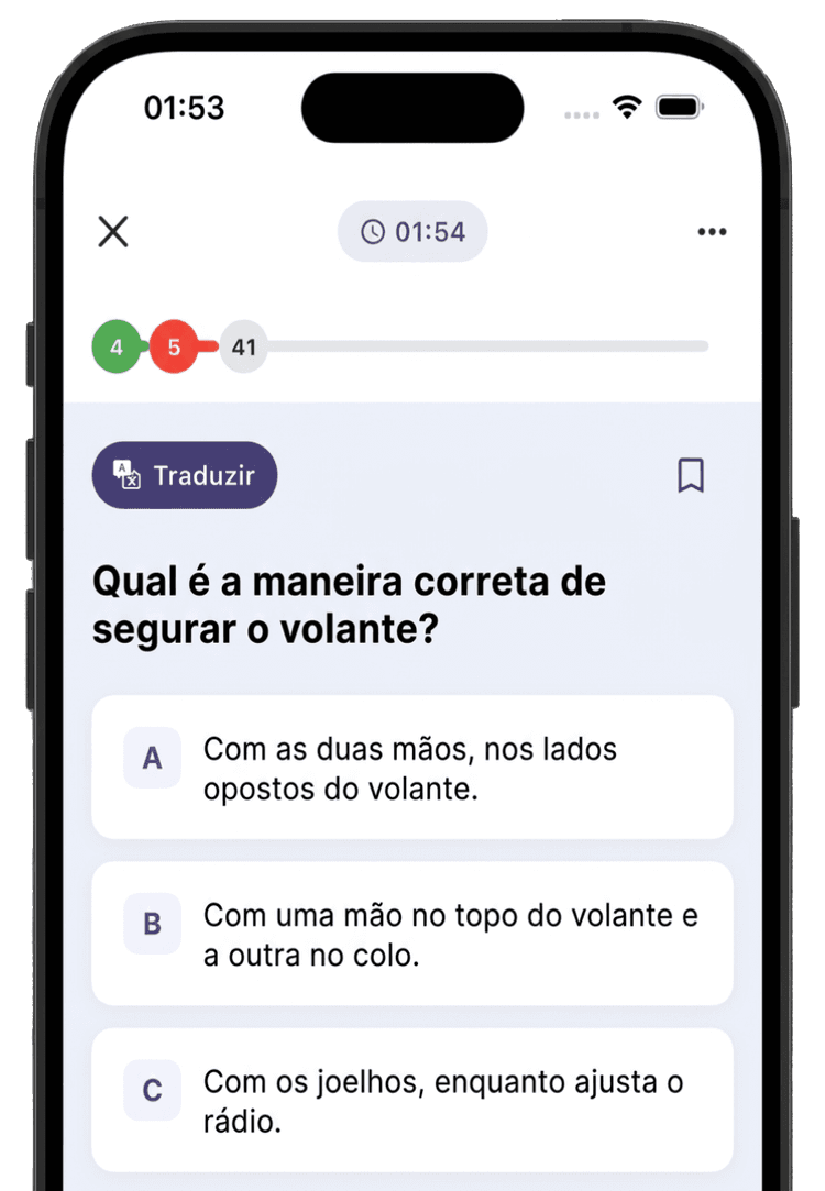 Aplicativo CDL Help em dispositivo móvel mostrando uma questão de teste prático