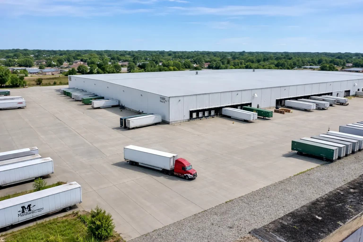 Как федеральное финансирование и ужесточение контроля за CDL изменят рынок грузоперевозок к 2026 году